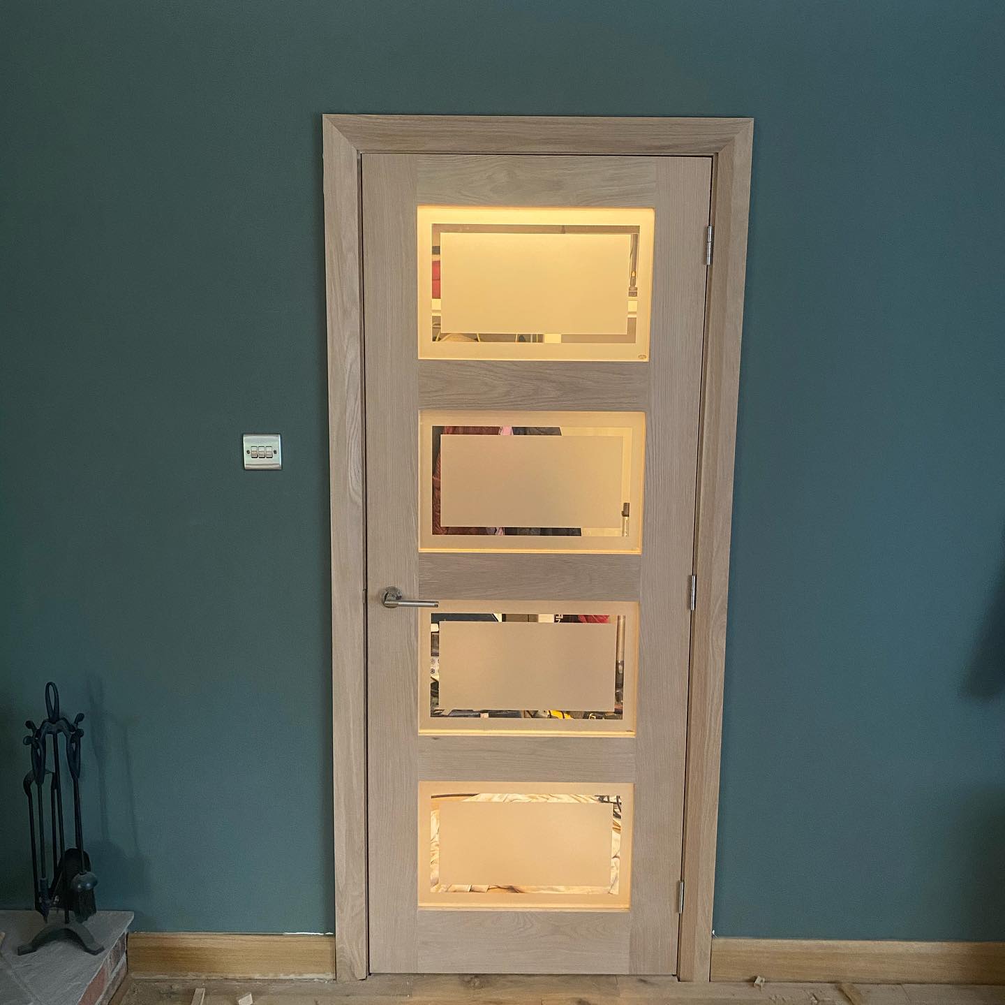 interior door with frosted window sections